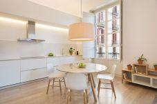 Apartamento en Barcelona - OLA LIVING BISBE SQUARE VIEW 1