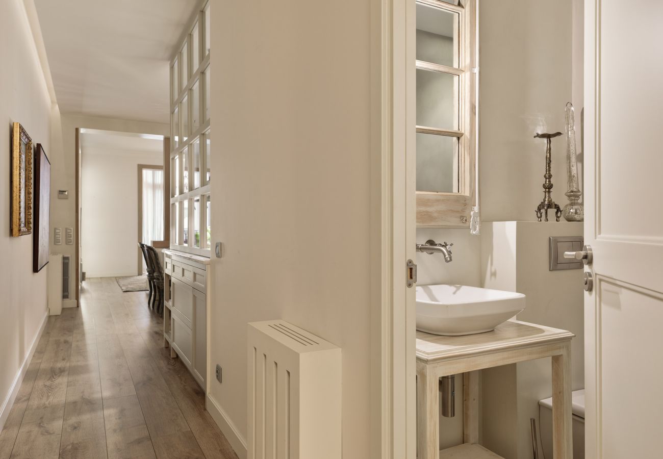 Apartamento en Barcelona - OLA LIVING ENRIC GRANADOS Apartamento en Barcelona - OLA LIVING ENRIC GRANADOS