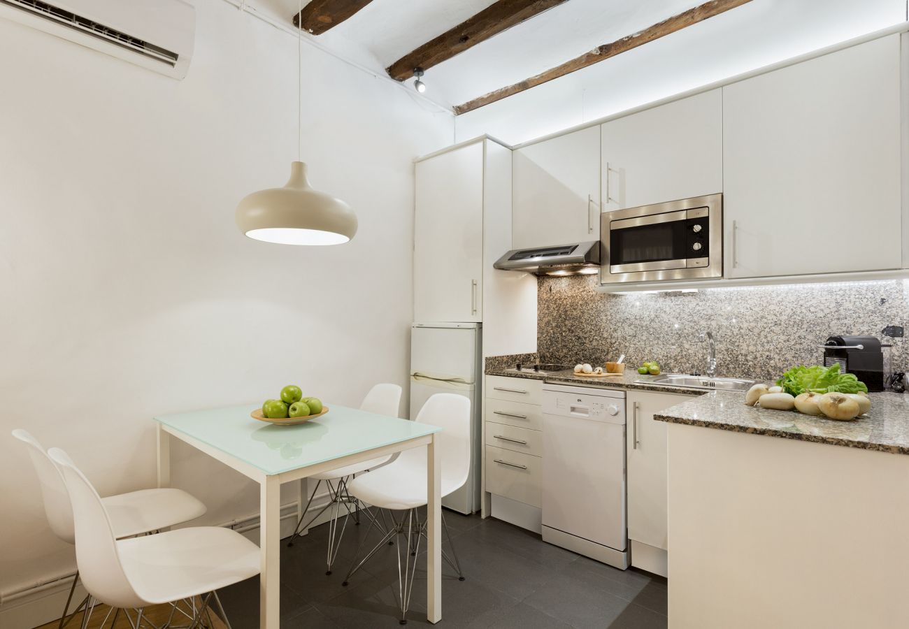 Estudio en Barcelona - OLA LIVING BORN 1