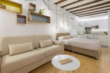 Estudio en Barcelona - OLA LIVING BORN 6