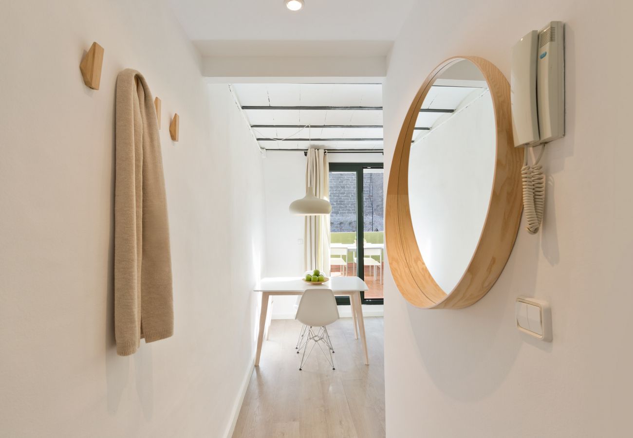 Estudio en Barcelona - OLA LIVING BORN 10 ATTIC