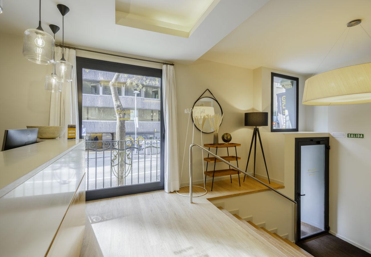 Alquiler por habitaciones en Barcelona - Ola Living Hostal Diagonal 10 Individual