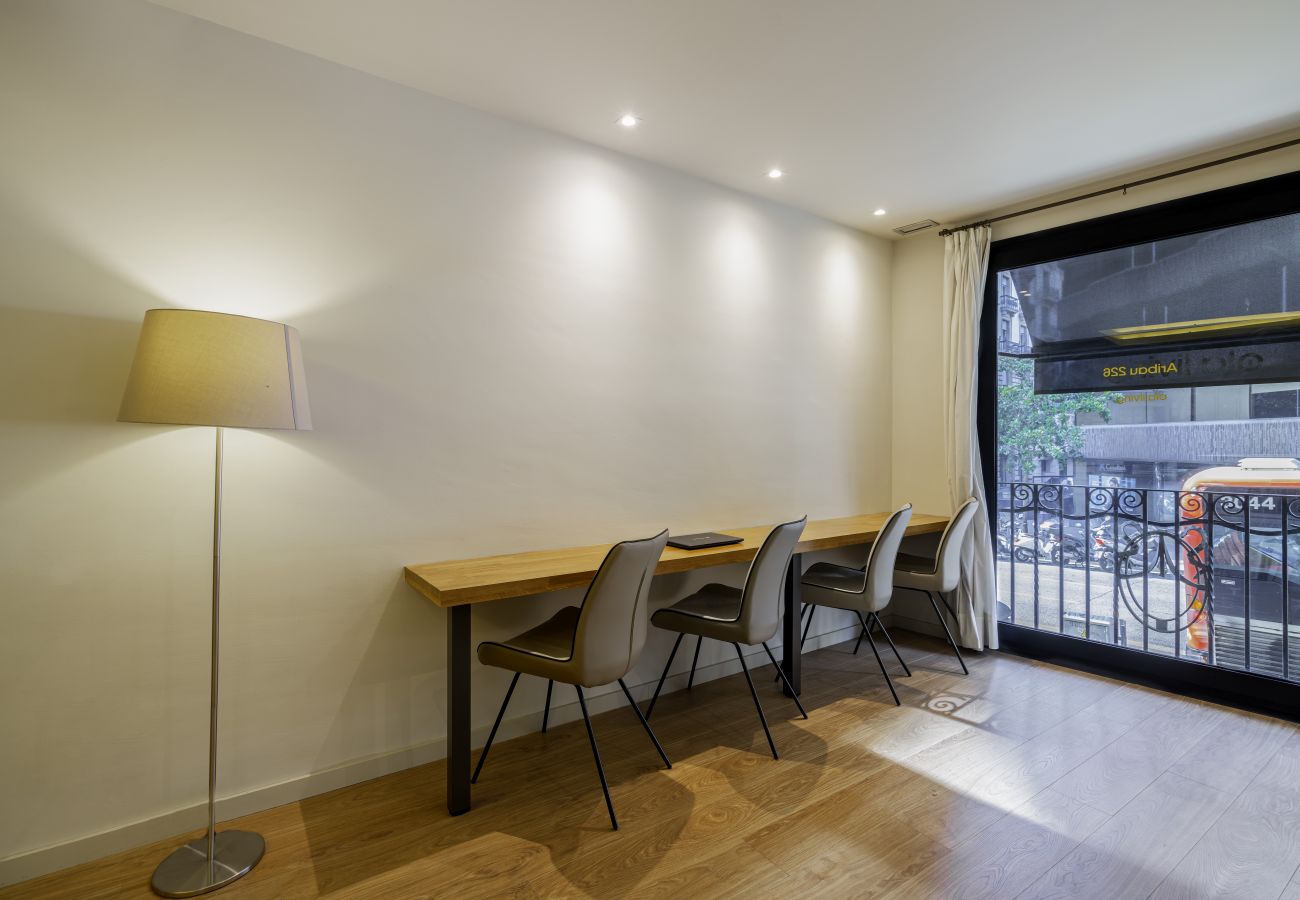 Alquiler por habitaciones en Barcelona - Ola Living Hostal Diagonal 10 Individual