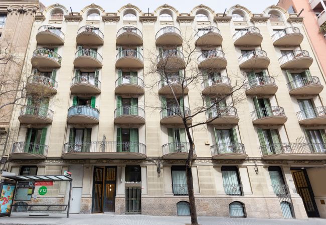 Alquiler por habitaciones en Barcelona - Ola Living Hostal Diagonal 8