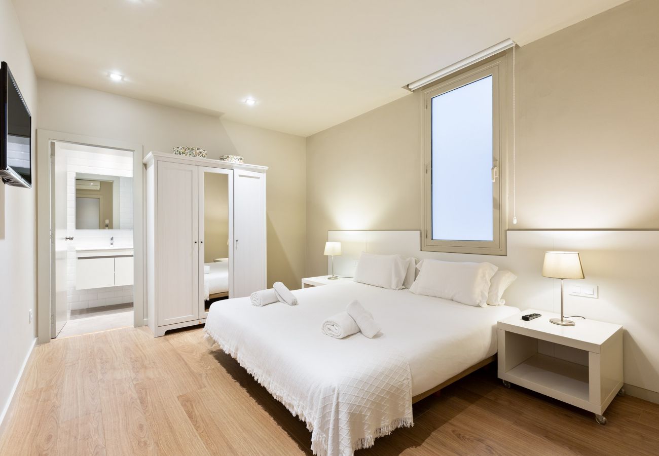 Alquiler por habitaciones en Barcelona - Ola Living Hostal Diagonal 11