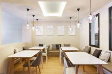 Alquiler por habitaciones en Barcelona - Ola Living Hostal Diagonal 12