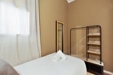 Alquiler por habitaciones en Barcelona - D B 1-1 Individual #1