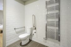 Alquiler por habitaciones en Barcelona - Ola Living Hostal Diagonal 1