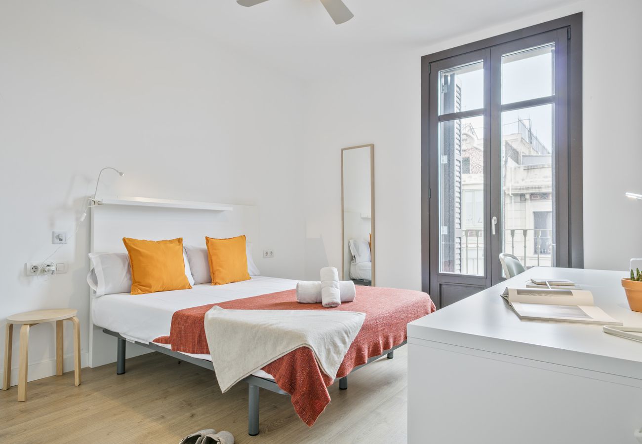 Apartamento en Barcelona - B E-2 Doble Balcon #HAB 1