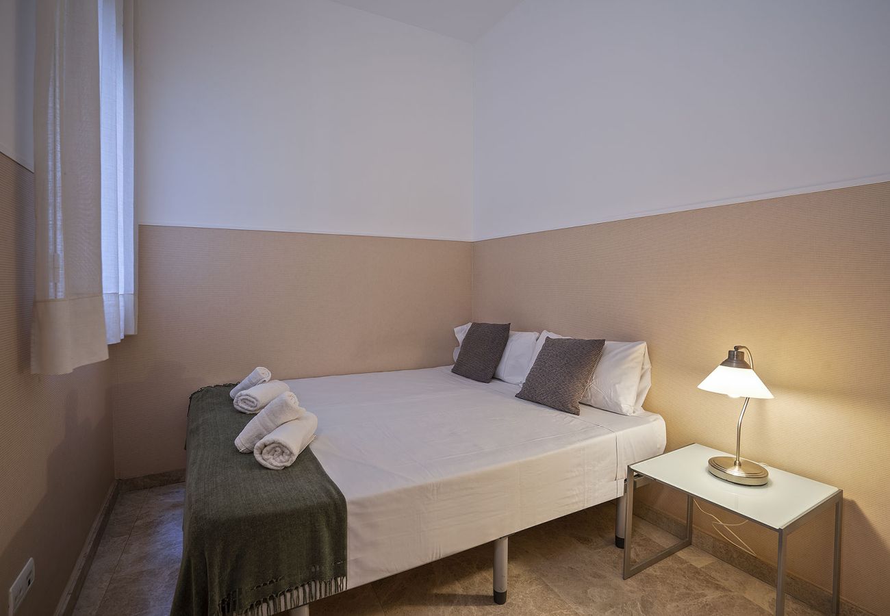 Alquiler por habitaciones en Barcelona - M 4-5 Dbl Std Sup- 1 -