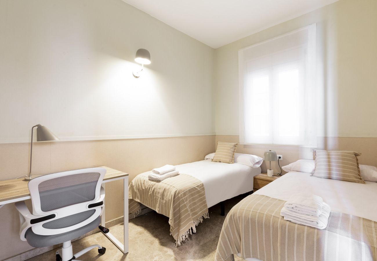 Alquiler por habitaciones en Barcelona - M 2-1 Twin  esc - 3 -