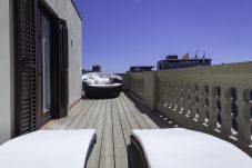Wohnung in Barcelona - OLA LIVING BISBE ATTIC SQUARE VIEW