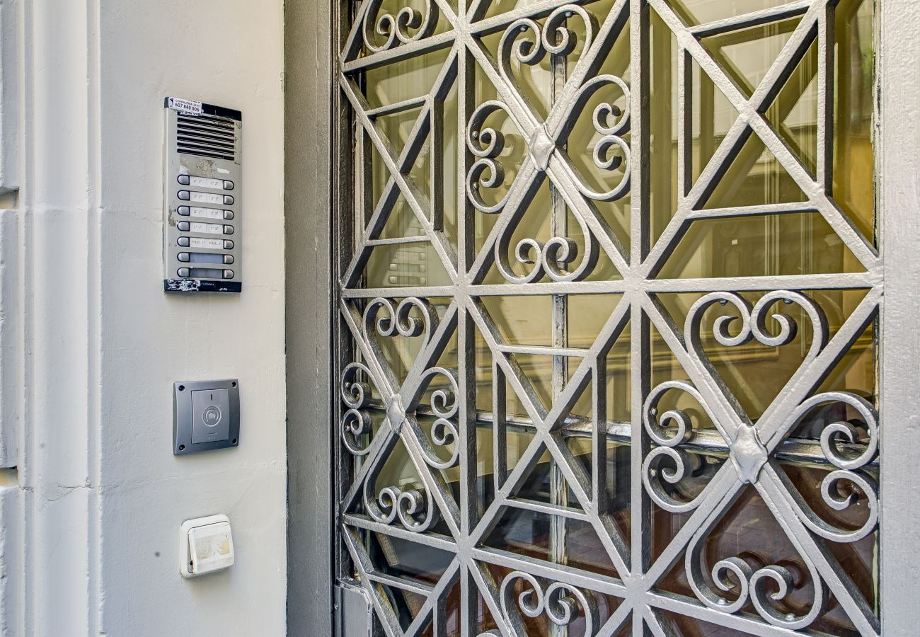 Ferienwohnung in Barcelona - OLA LIVING MUSIC P1 Ferienwohnung in Barcelona - OLA LIVING MUSIC P1