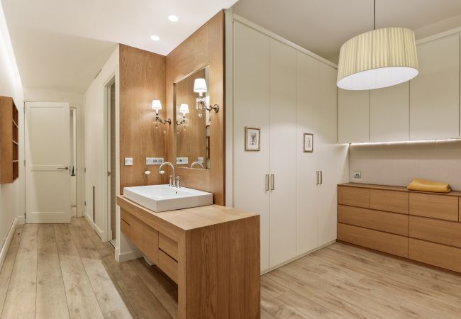 Ferienwohnung in Barcelona - OLA LIVING ENRIC GRANADOS Ferienwohnung in Barcelona - OLA LIVING ENRIC GRANADOS