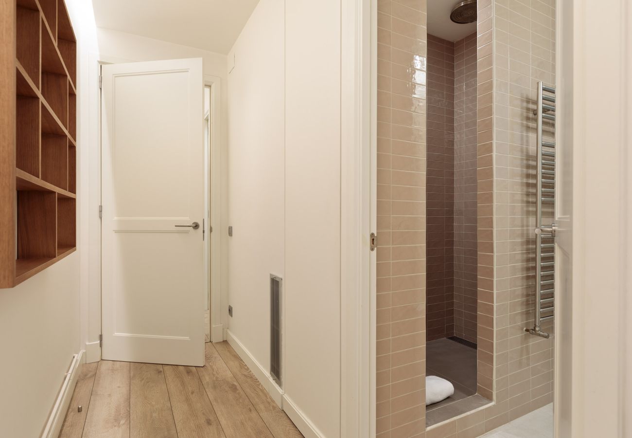 Ferienwohnung in Barcelona - OLA LIVING ENRIC GRANADOS Ferienwohnung in Barcelona - OLA LIVING ENRIC GRANADOS