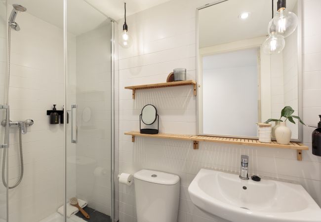 Studio in Barcelona - OLA LIVING BORN 10 ATTIC Studio in Barcelona - OLA LIVING BORN 10 ATTIC