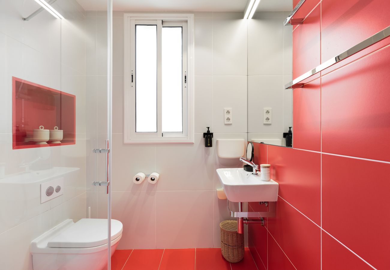 Ferienwohnung in Barcelona - OLA LIVING SANTA ANNA ATTIC