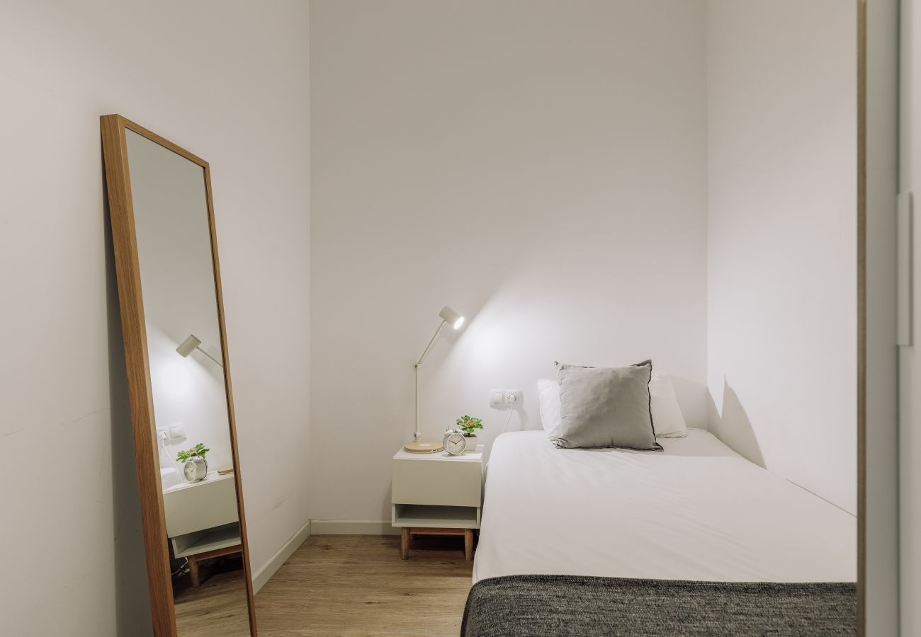 Ferienwohnung in Barcelona - OLA LIVING ST ANTONI 201