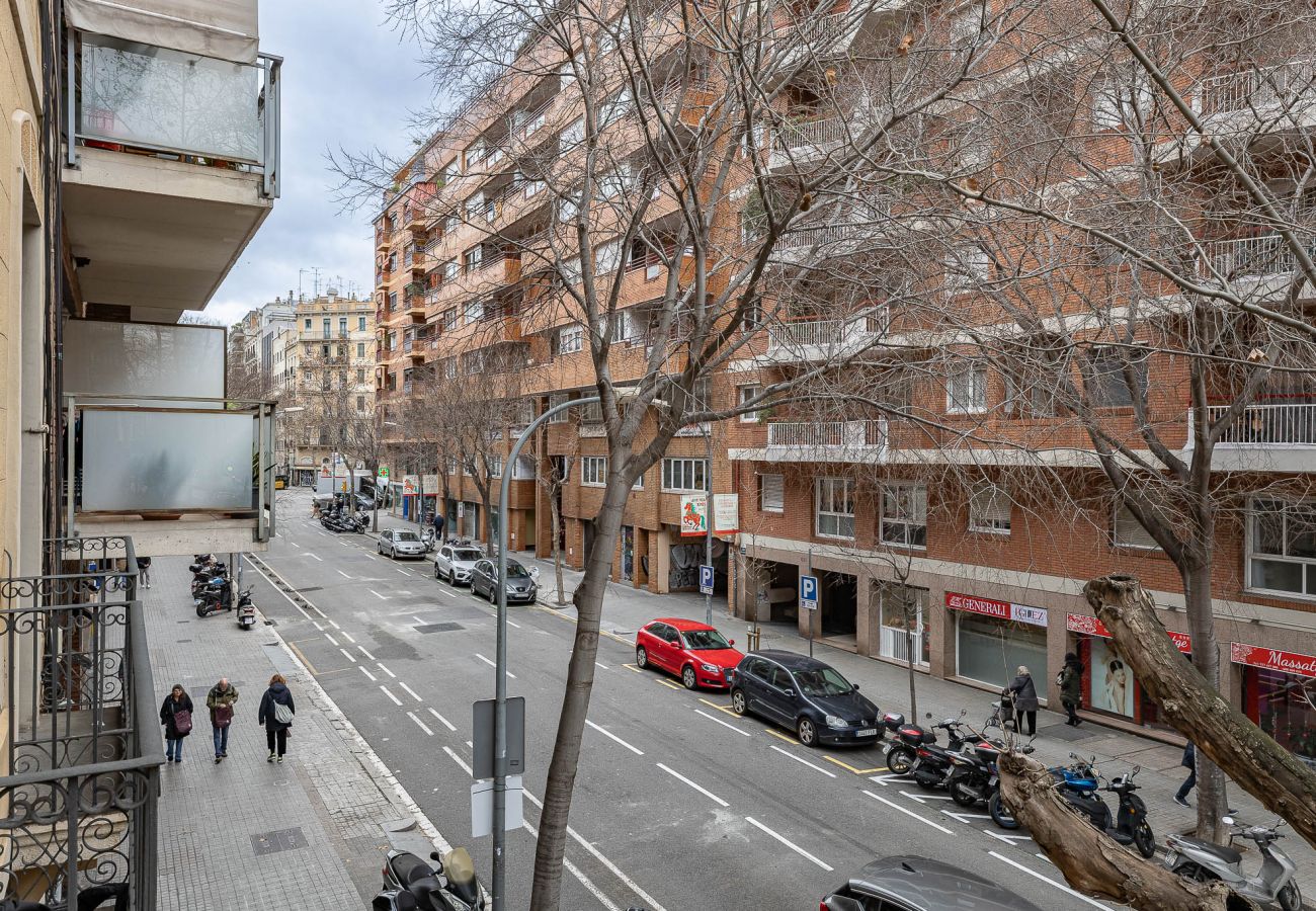 Ferienwohnung in Barcelona - OLA LIVING CONSELL DE CENT 2