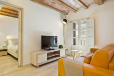 Apartment in Barcelona - OLA LIVING BISBE STREET VIEW 3