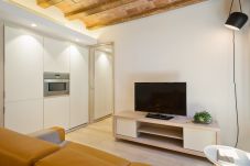 Apartment in Barcelona - OLA LIVING BISBE STREET VIEW 3