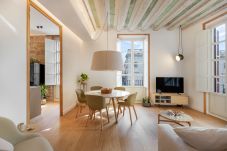 Apartment in Barcelona - OLA LIVING BISBE SQUARE VIEW 1.1