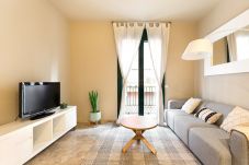 Apartment in Barcelona - OLA LIVING MERCE MAR 4
