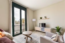 Apartment in Barcelona - OLA LIVING MERCE VELA 1