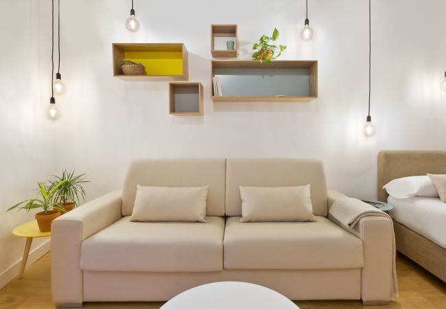 Studio in Barcelona - OLA LIVING BORN 1 Studio in Barcelona - OLA LIVING BORN 1