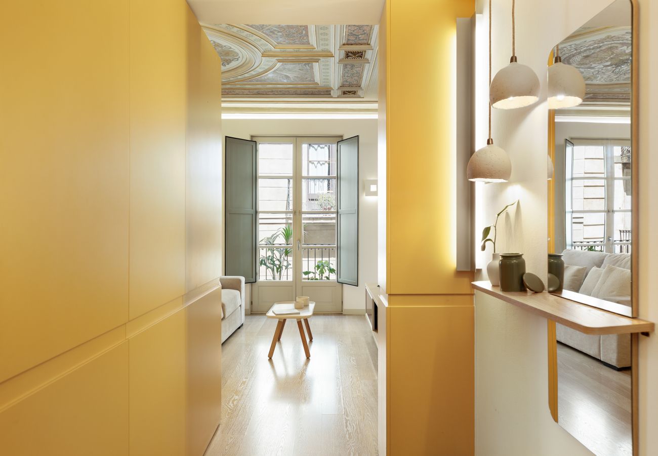 Apartment in Barcelona - OLA LIVING PETRITXOL LES RAMBLES