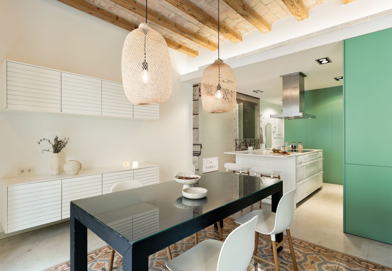 Apartment in Barcelona - OLA LIVING PETRITXOL LES RAMBLES