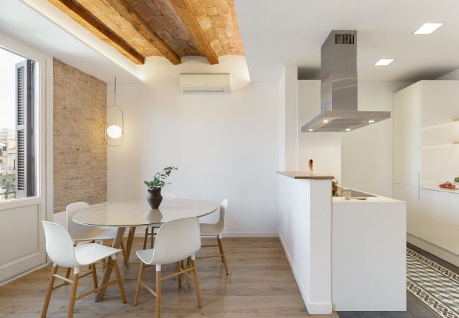 Apartment in Barcelona - OLA LIVING CALABRIA 4