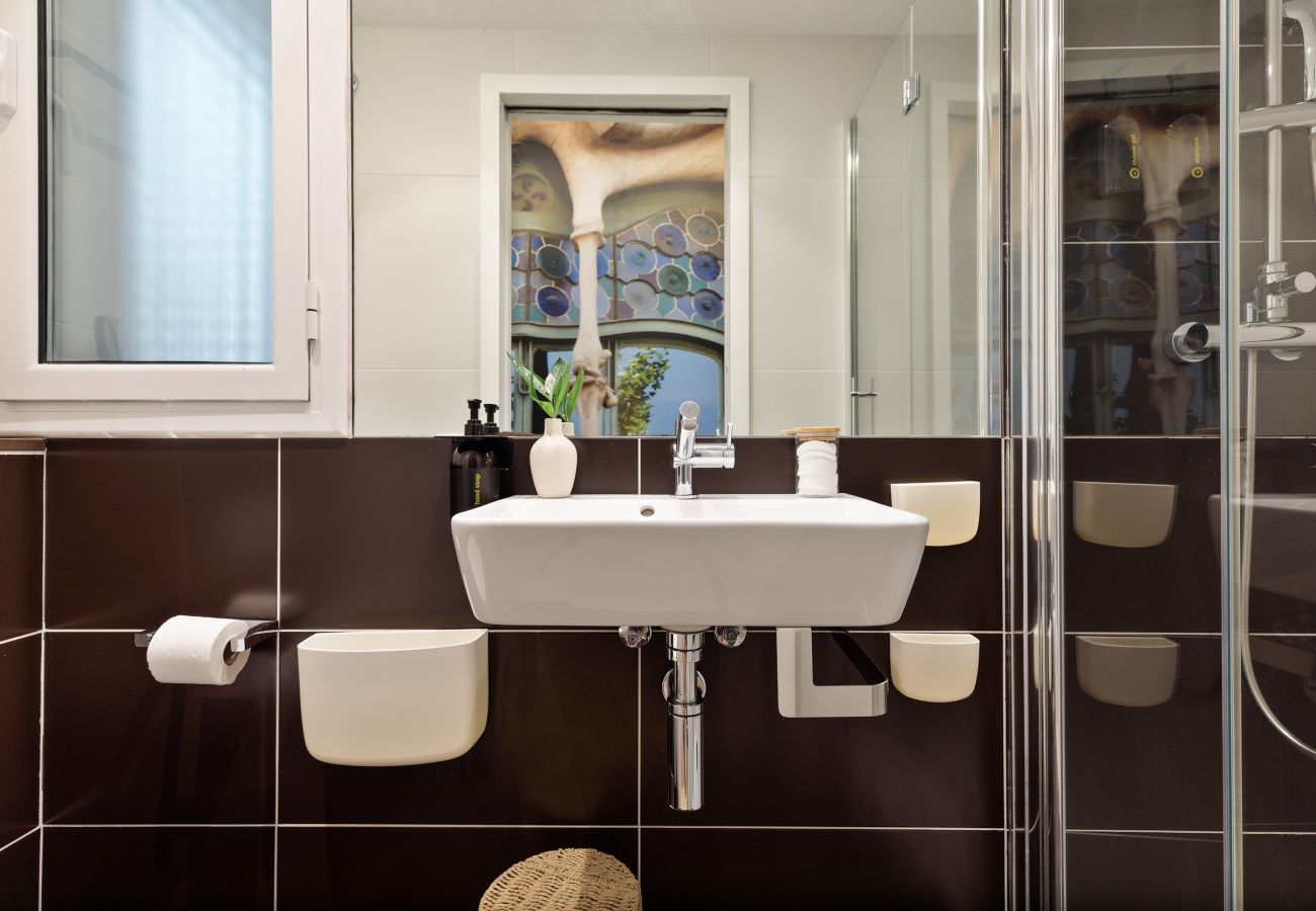 Apartment in Barcelona - OLA LIVING SANTA ANNA 1