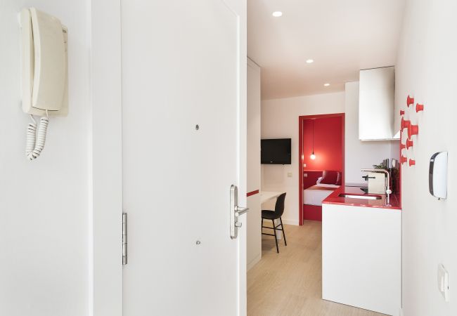 Apartment in Barcelona - OLA LIVING SANTA ANNA ATTIC