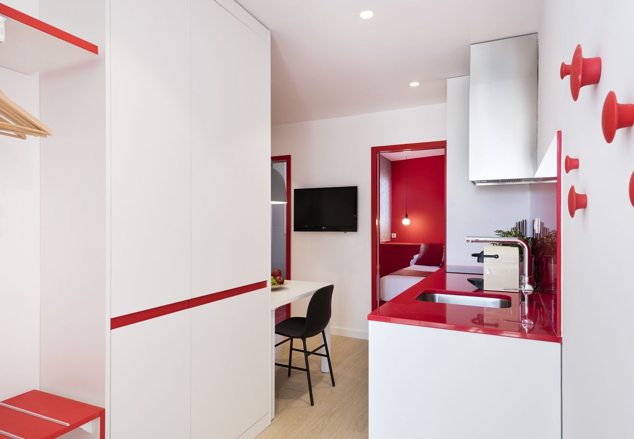 Apartment in Barcelona - OLA LIVING SANTA ANNA ATTIC