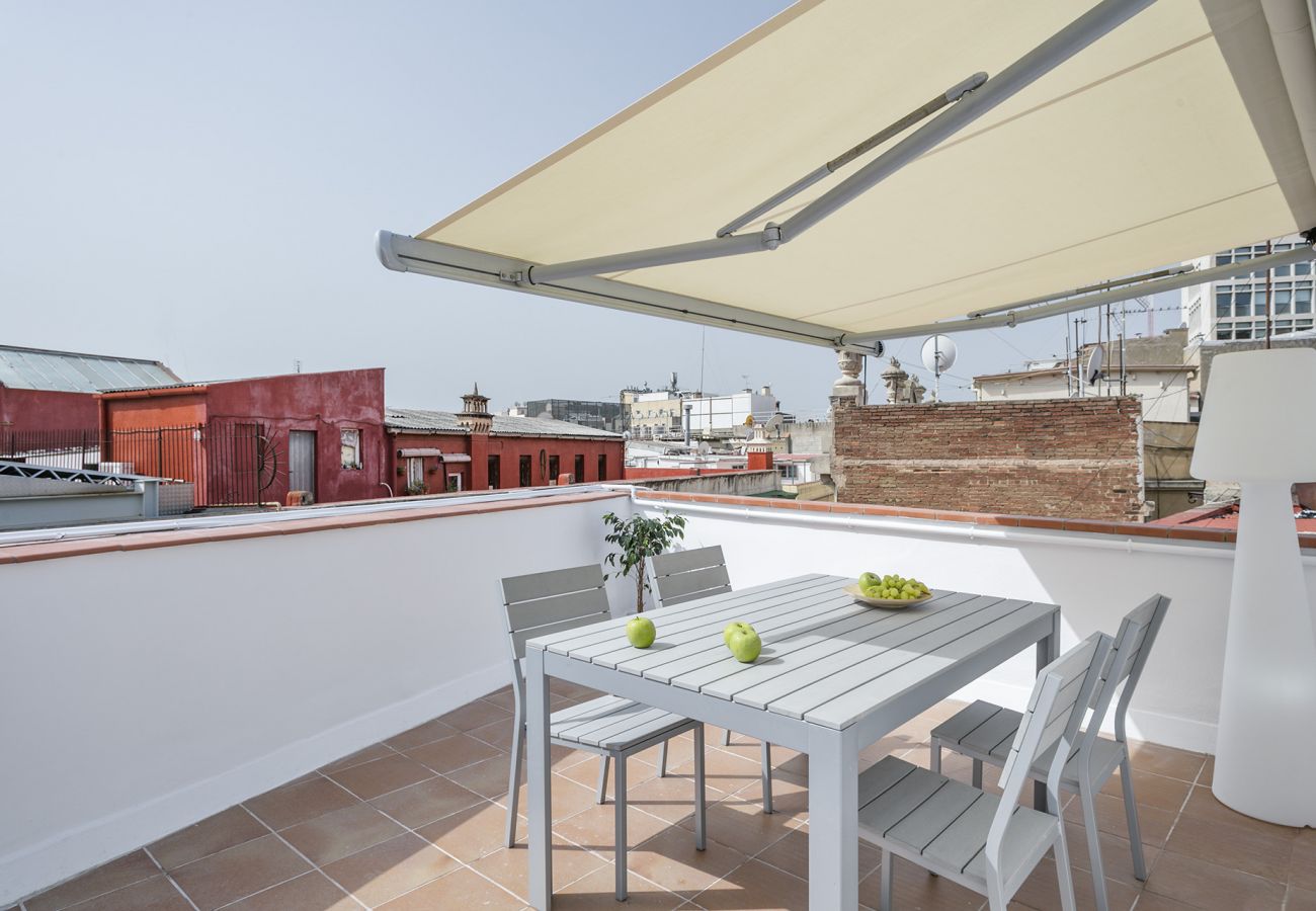 Apartment in Barcelona - OLA LIVING SANTA ANNA ATTIC