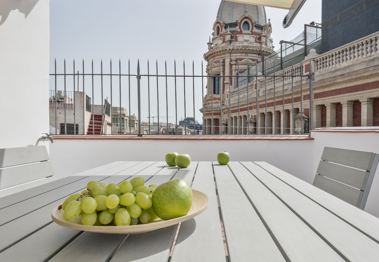 Apartment in Barcelona - OLA LIVING SANTA ANNA ATTIC