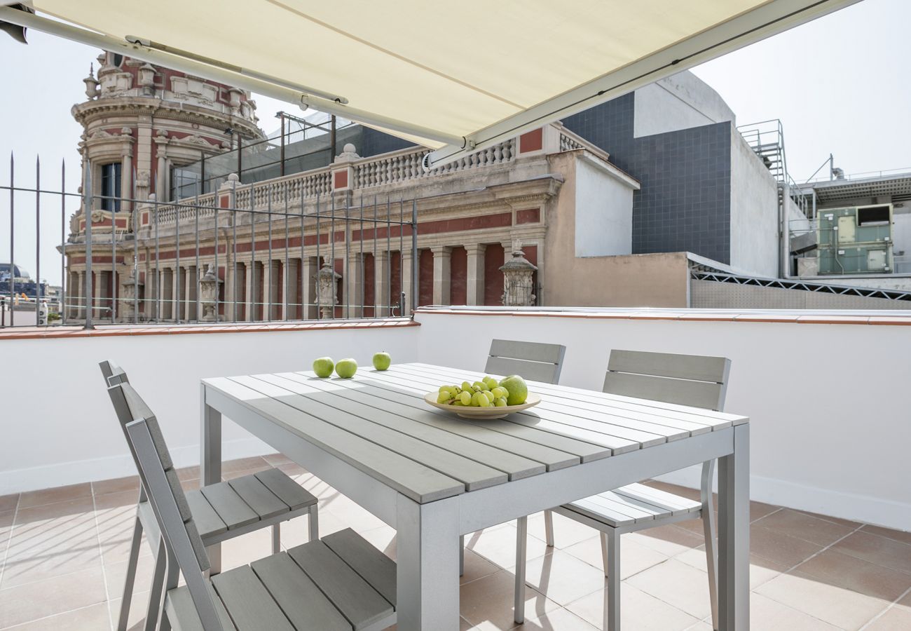 Apartment in Barcelona - OLA LIVING SANTA ANNA ATTIC