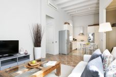 Apartment in Barcelona - OLA LIVING GAUDI