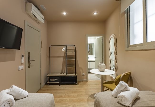 Rent by room in Barcelona - Ola Living Hostal Diagonal 11 Rent by room in Barcelona - Ola Living Hostal Diagonal 11