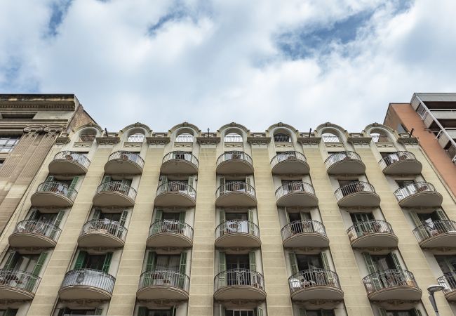 Rent by room in Barcelona - Ola Living Hostal Diagonal 12 Rent by room in Barcelona - Ola Living Hostal Diagonal 12