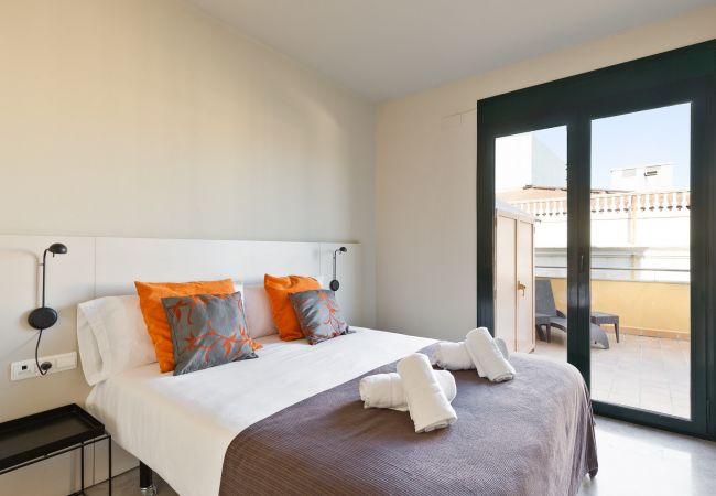 Apartment in Barcelona - OLA LIVING MERCE AIRE 2