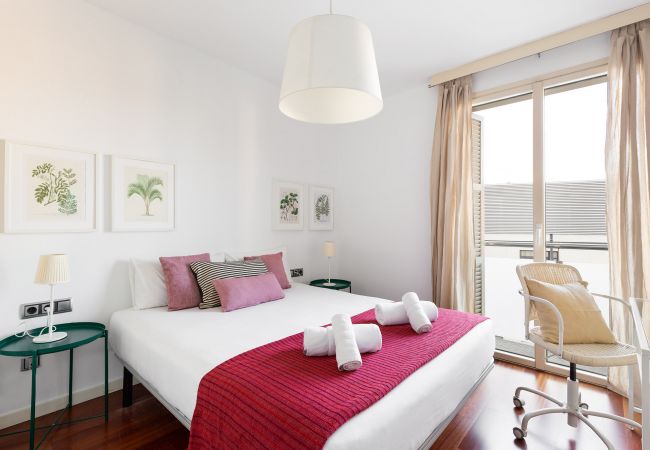 Apartment in Barcelona - OLA LIVING PLAZA CATALUNYA II