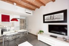 Apartment in Barcelona - OLA LIVING MACBA 5