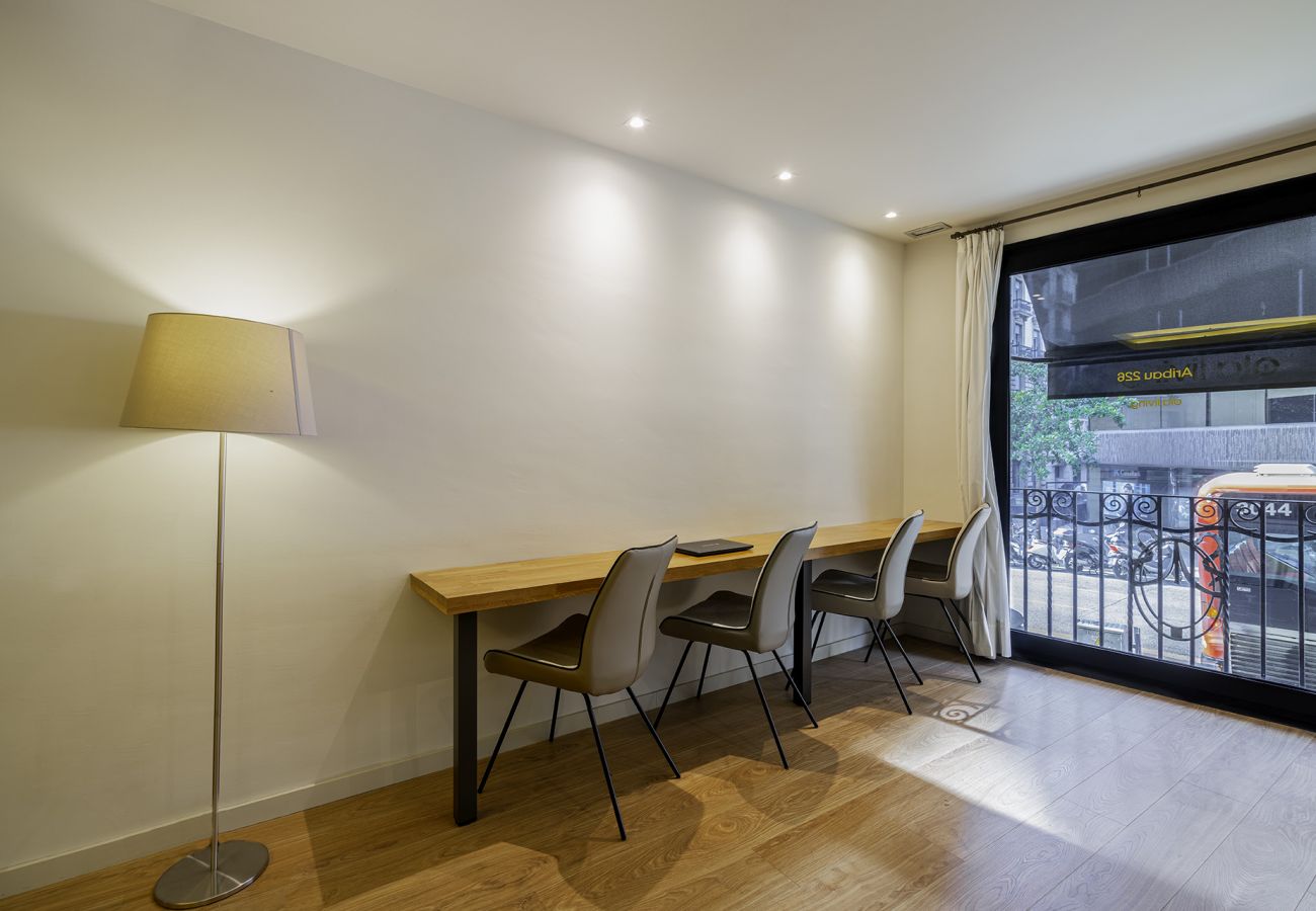 Rent by room in Barcelona - Ola Living Hostal Diagonal 1