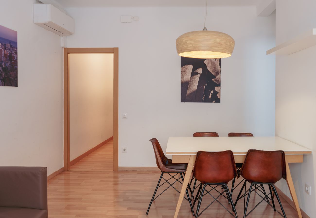 Apartment in Barcelona - OLA LIVING SAGRADA FAMILIA 1