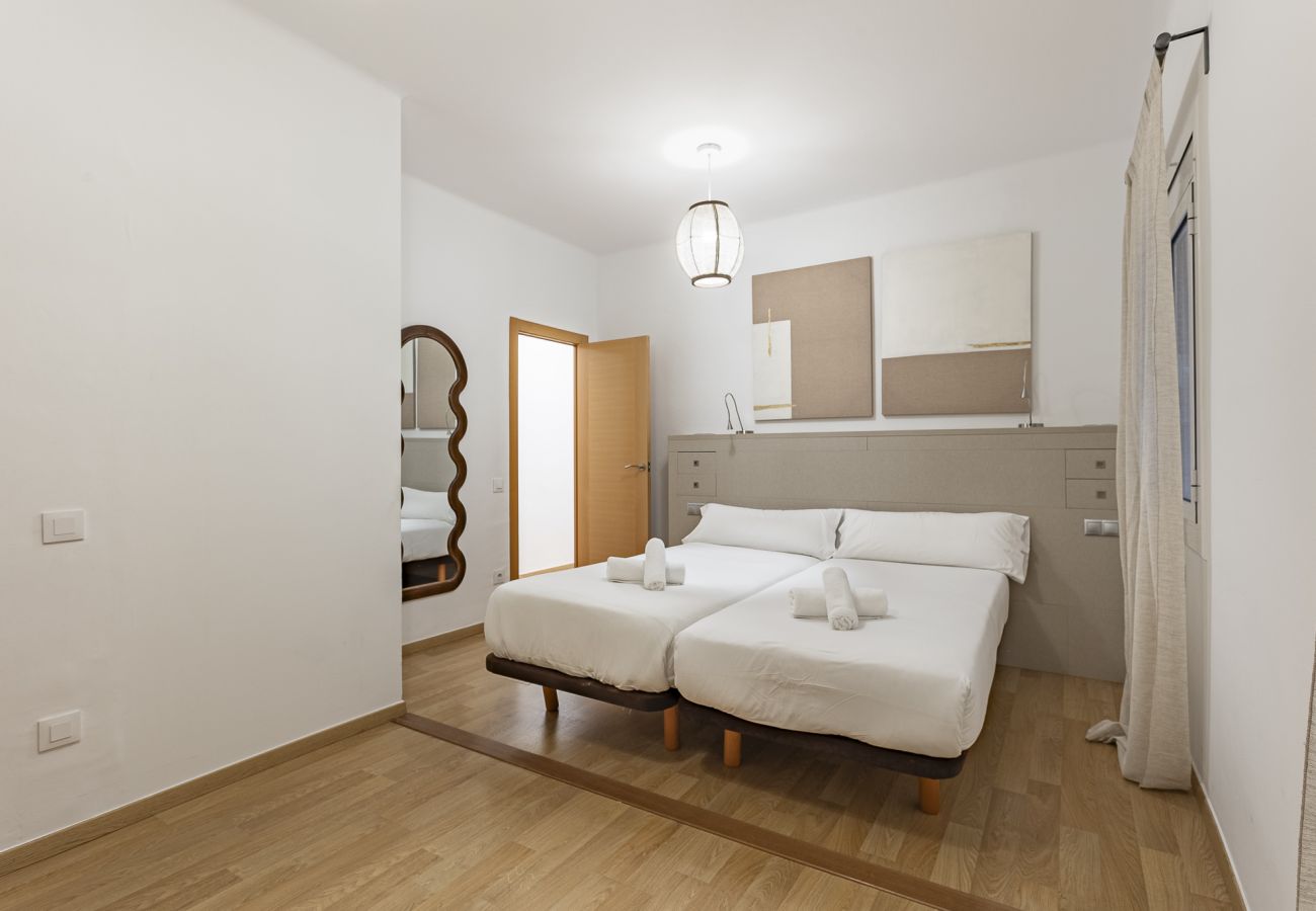 Apartment in Barcelona - OLA LIVING SAGRADA FAMILIA 1