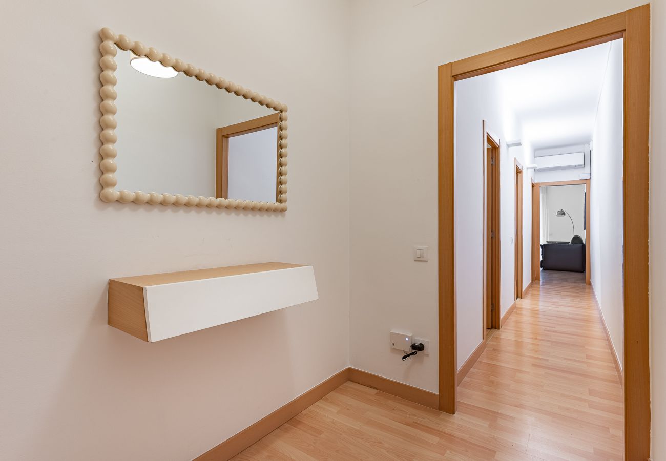 Apartment in Barcelona - OLA LIVING SAGRADA FAMILIA 1
