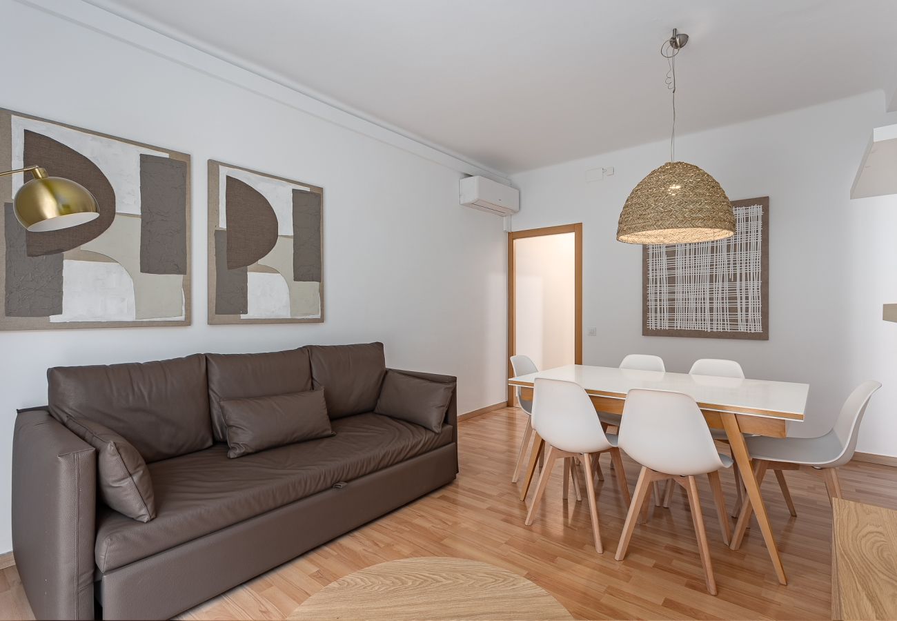 Apartment in Barcelona - OLA LIVING SAGRADA FAMILIA 1