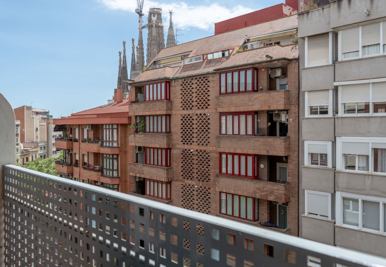 Apartment in Barcelona - OLA LIVING SAGRADA FAMILIA 3